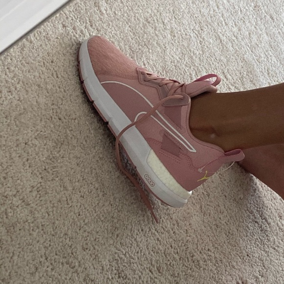 Brand new PUMA shoes - Picture 4 of 4